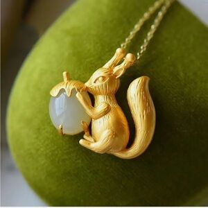 Urban Outfitters Gold Squirrel Pendant Necklace